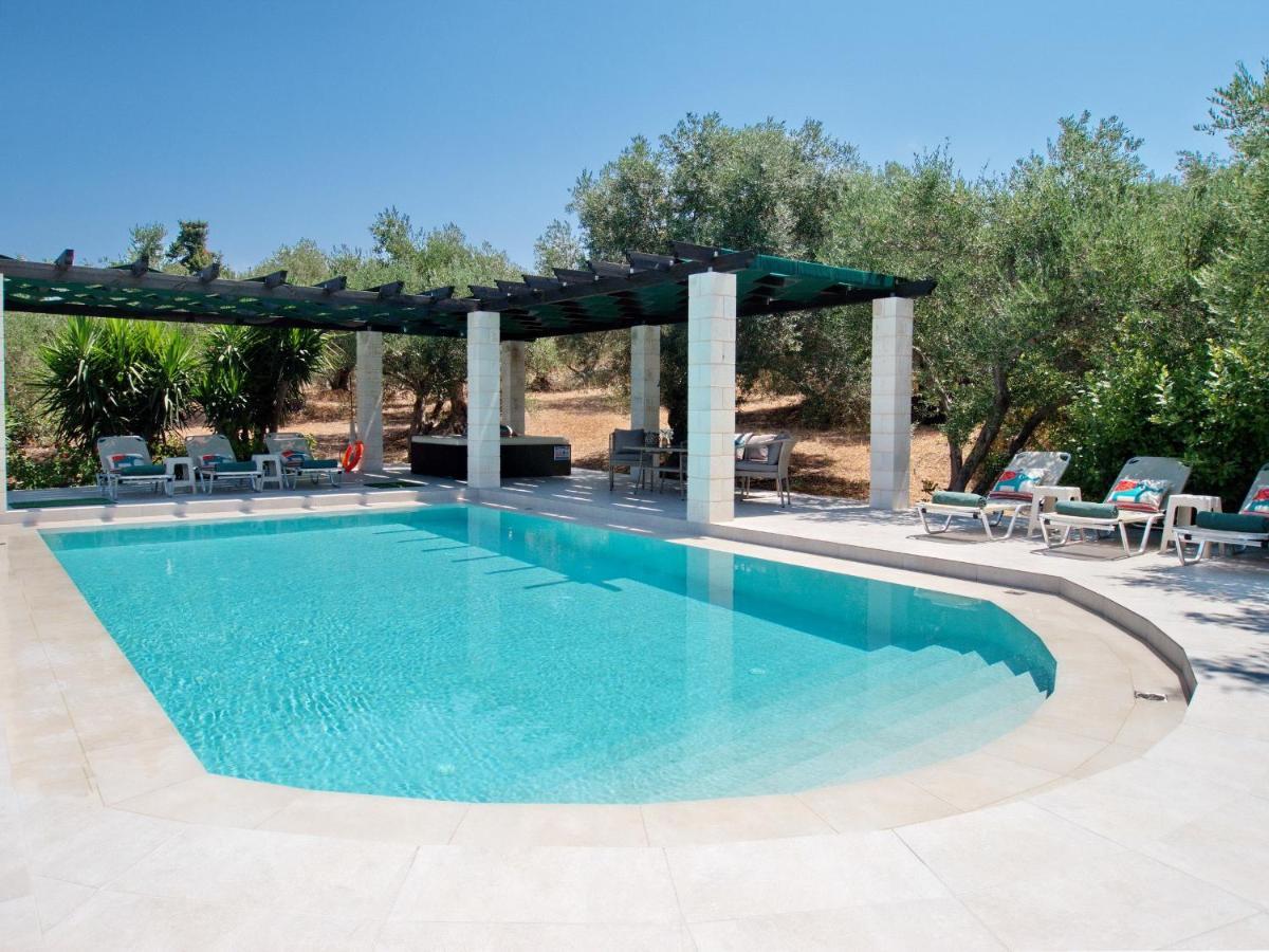 Nynemia Villa *