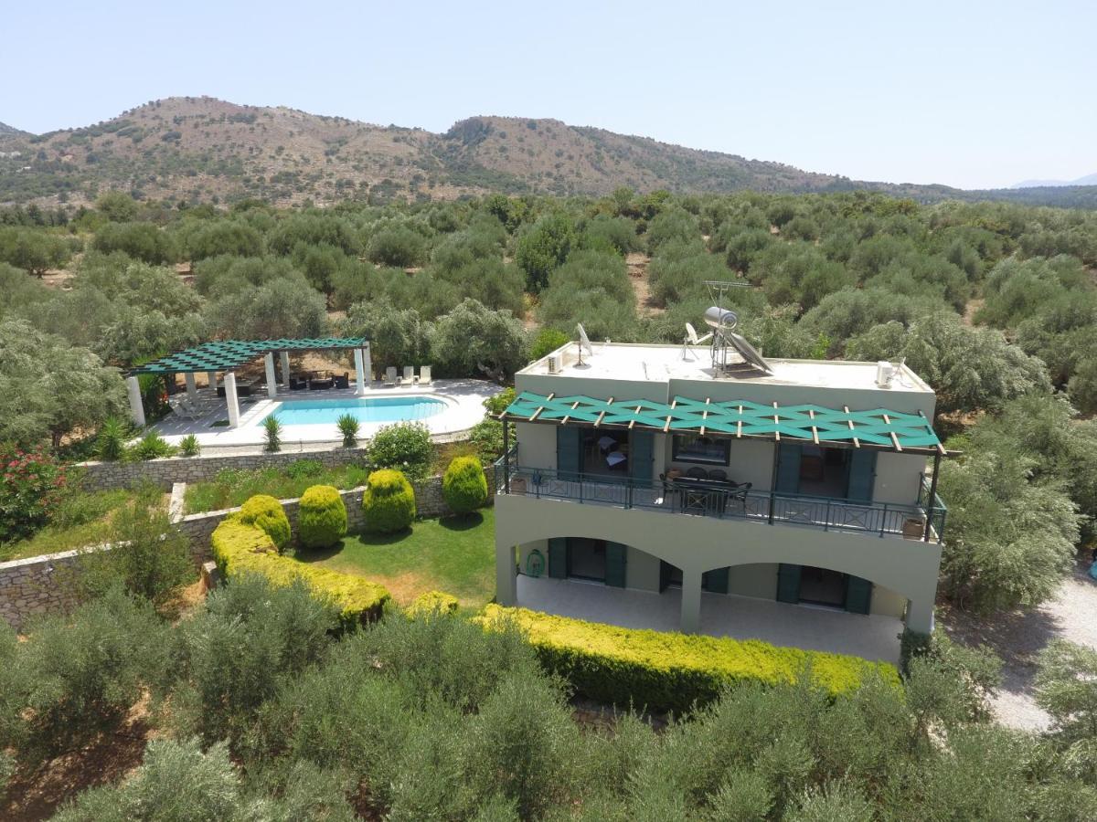 Nynemia Villa